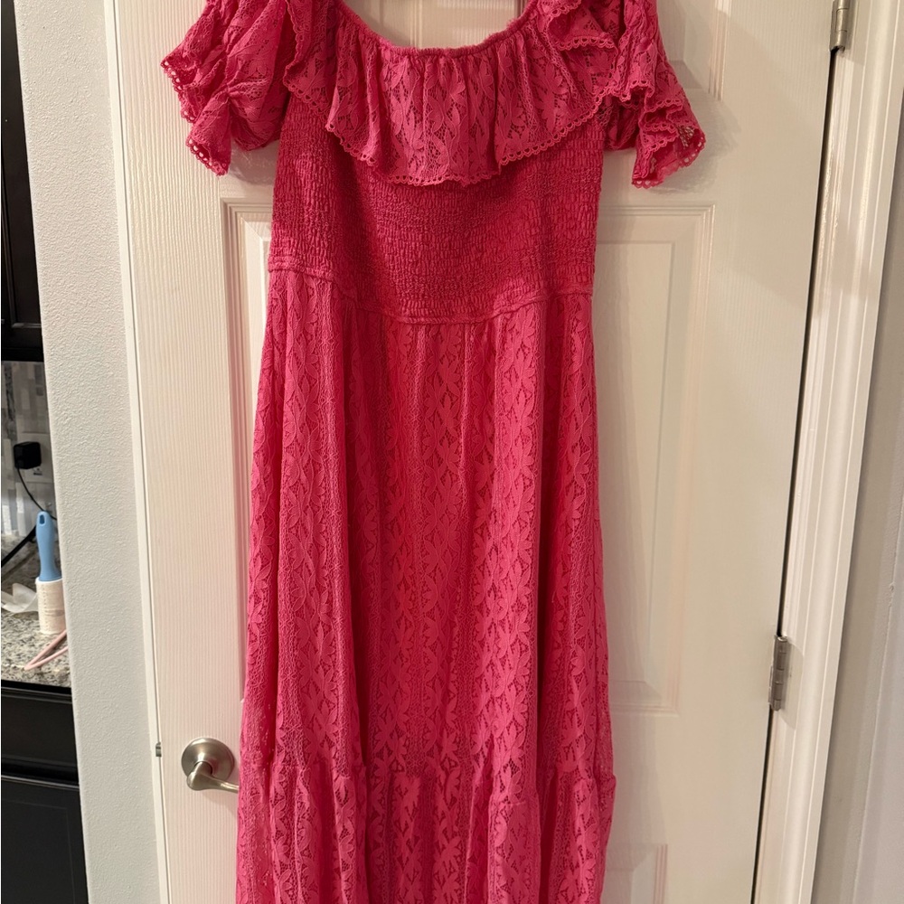 Elegant Pink Off-Shoulder Maxi Dress